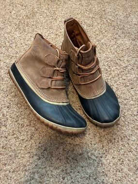 Sorel Women's Brown and Black Ankle Duck Boots